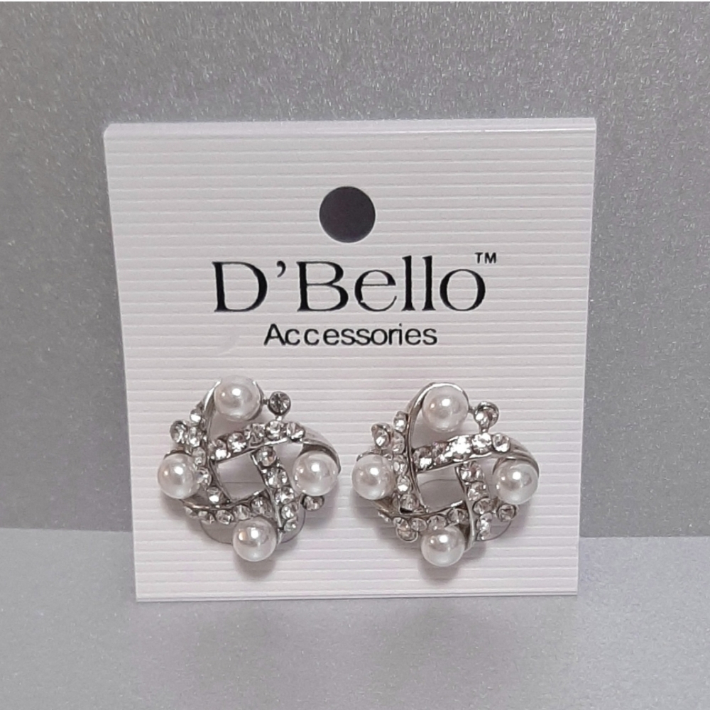 D’ Bello Accessories NWT Faux Pearl And CZ Cluster Silver Tone Pierced Earrings